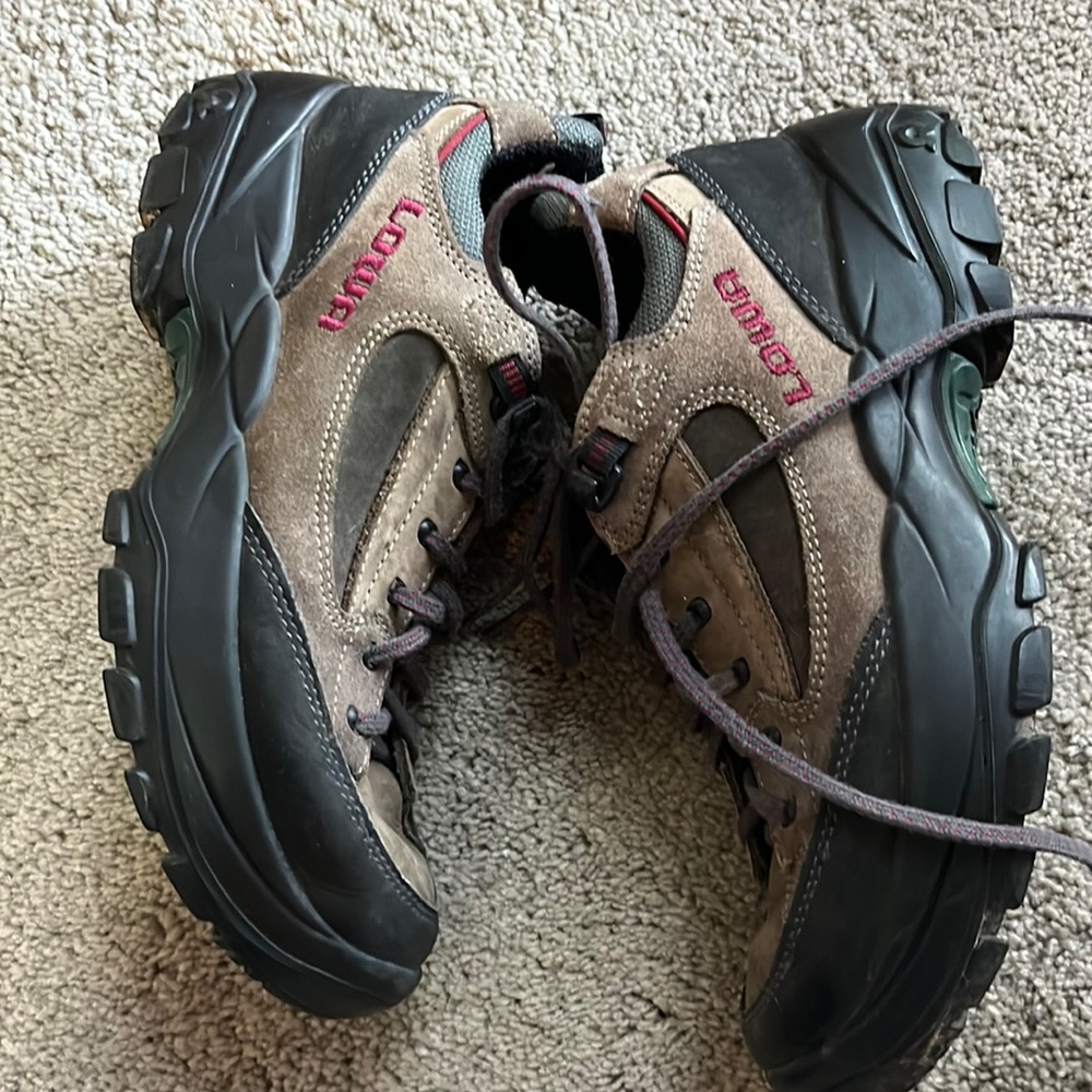 Lowa Hiking Shoes Gem